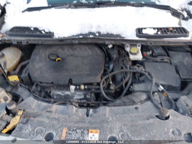 1FMCU9HD0JUC92445 Ford ESCAPE SEL