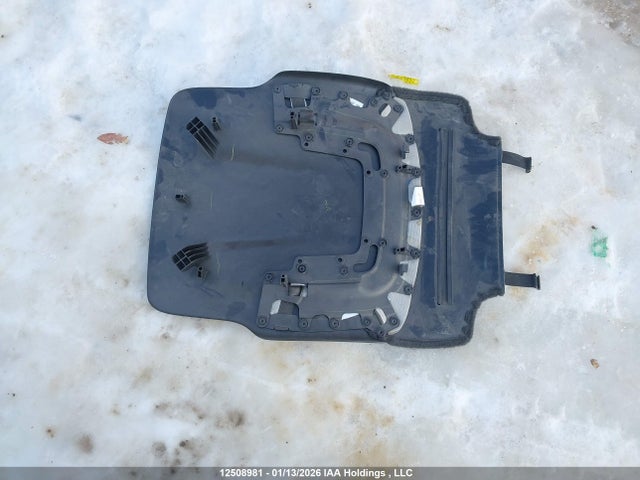 1GCVKREC8EZ108778 Chevrolet Silverado K1500 Lt