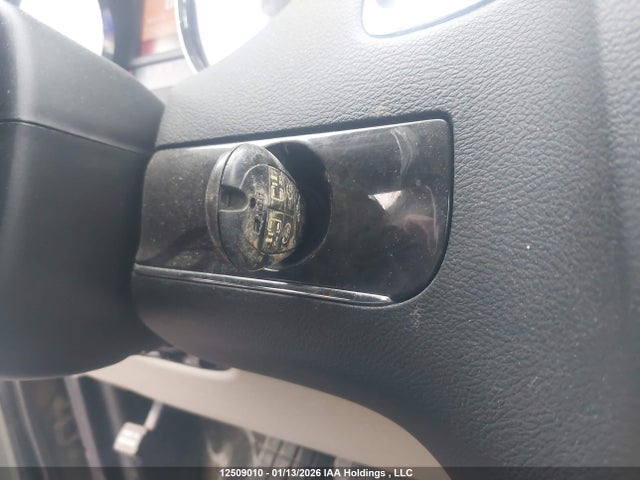 2C4RC1GG9ER284703 Chrysler Town &amp; Country Limited