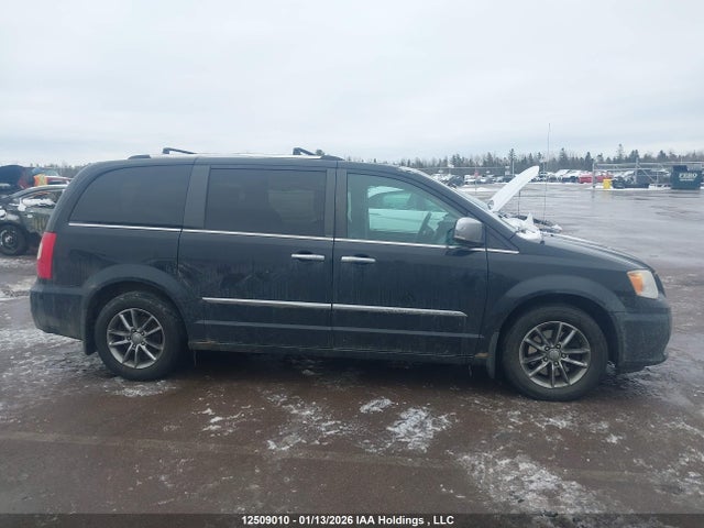 2C4RC1GG9ER284703 Chrysler Town &amp; Country Limited
