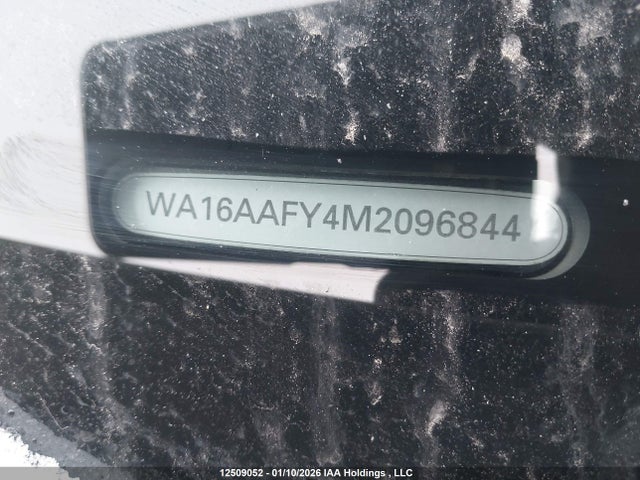 WA16AAFY4M2096844 Audi Q5 Sportback Prestige