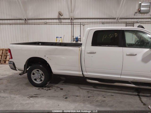 3C63R3HJ9KG582204 RAM 3500 Big Horn