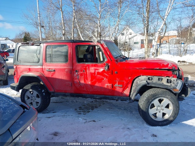 1C4HJXEG7JW101842 Jeep Wrangler Unlimited Sahara