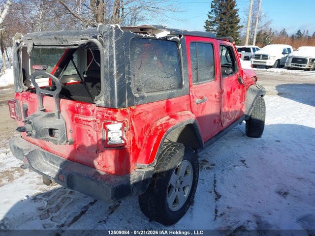 1C4HJXEG7JW101842 Jeep Wrangler Unlimited Sahara