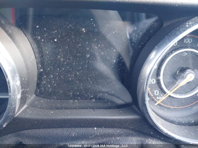 1C4HJXEG7JW101842 Jeep Wrangler Unlimited Sahara