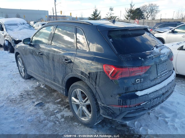 WA1FECF36M1024103 Audi Q3 45 Technik