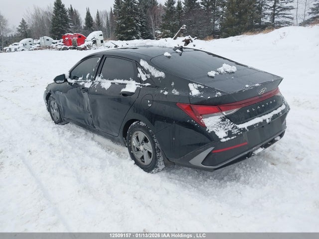 KMHLM4DGXRU792742 Hyundai Elantra Essential