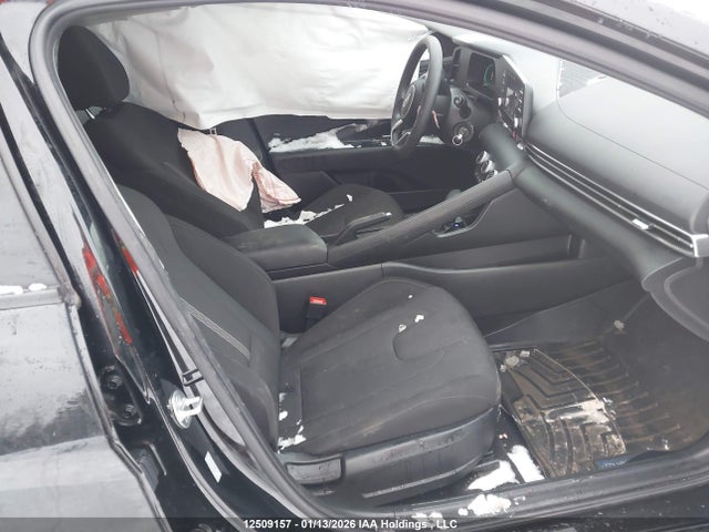 KMHLM4DGXRU792742 Hyundai Elantra Essential