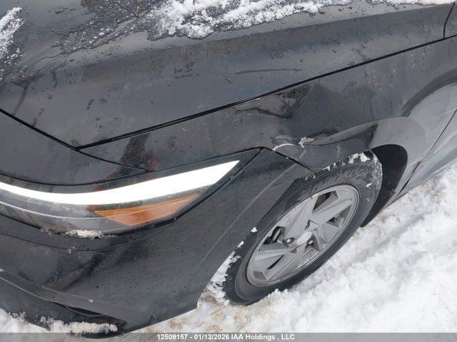 KMHLM4DGXRU792742 Hyundai Elantra Essential
