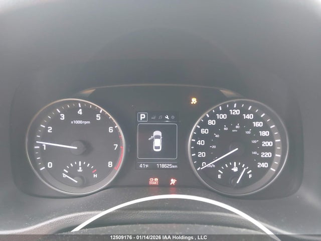 KMHD84LF9HU239998 Hyundai ELANTRA GL