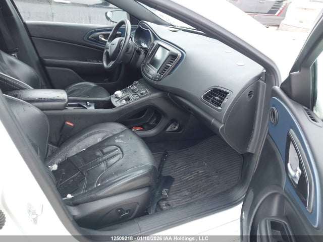 12509218 :رقم المزاد ، 1C3CCCDG7GN198185 vin ، 2016 Chrysler 200 S مزاد بيع