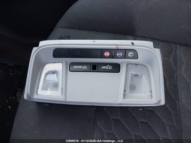 3GNAXUEU9JL161994 Chevrolet EQUINOX LT