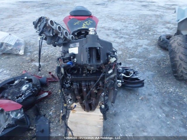12509222 :رقم المزاد ، JYARJ16N5BA002056 vin ، 2011 Yamaha Yzfr6 مزاد بيع