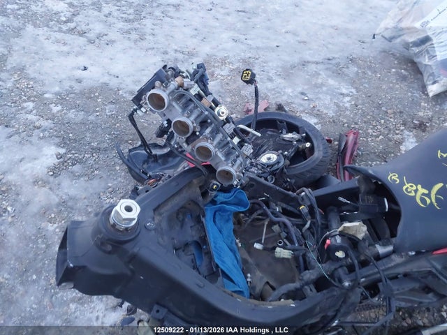 12509222 :رقم المزاد ، JYARJ16N5BA002056 vin ، 2011 Yamaha Yzfr6 مزاد بيع