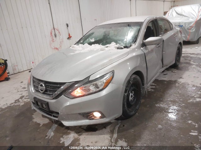 1N4AL3AP1HN352064 Nissan Altima 2.5/2.5 S/2.5 Sl/2.5 Sr/2.5 Sv