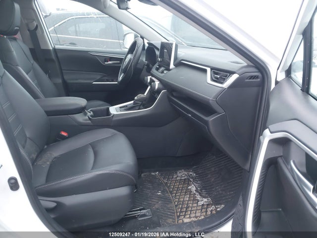 2T3R1RFV8SW517881 Toyota Rav4 Xle/xle Premium