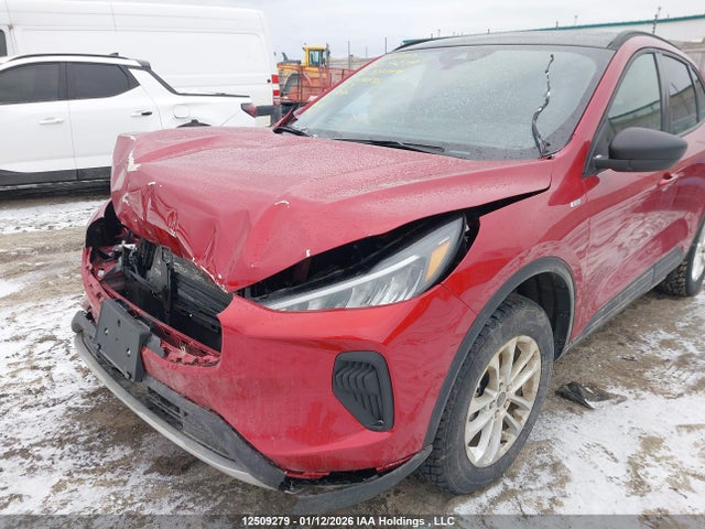 1FMCU9MZXSUA74595 Ford Escape St Line