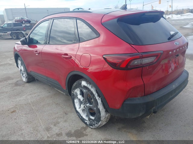 1FMCU9MZXSUA74595 Ford Escape St Line