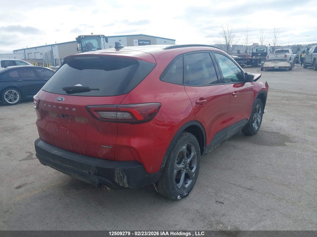 1FMCU9MZXSUA74595 Ford Escape St Line
