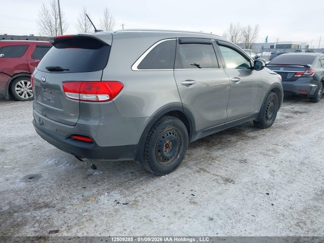 5XYPGDA32JG352891 KIA Sorento Lx/l