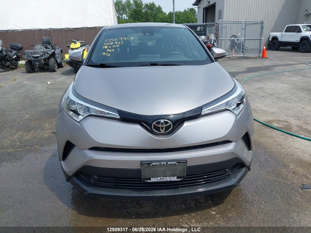 12509317 :رقم المزاد ، NMTKHMBX8JR008931 vin ، 2018 Toyota C-hr Xle مزاد بيع