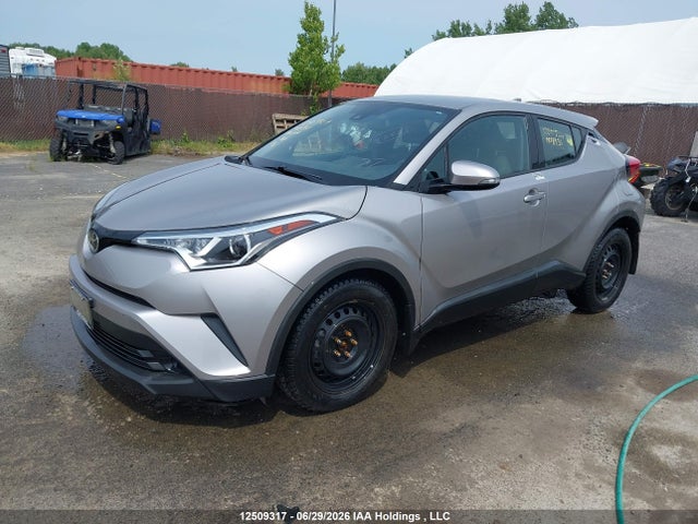12509317 :رقم المزاد ، NMTKHMBX8JR008931 vin ، 2018 Toyota C-hr Xle مزاد بيع