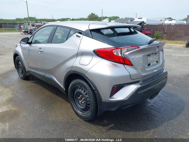 12509317 :رقم المزاد ، NMTKHMBX8JR008931 vin ، 2018 Toyota C-hr Xle مزاد بيع