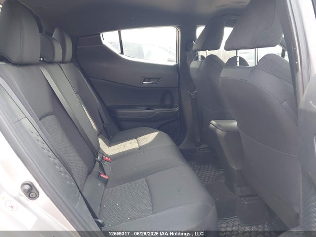 12509317 :رقم المزاد ، NMTKHMBX8JR008931 vin ، 2018 Toyota C-hr Xle مزاد بيع