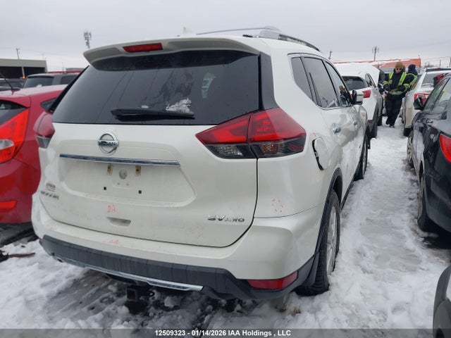 5N1AT2MV8JC833098 Nissan Rogue