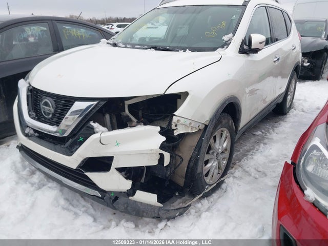 5N1AT2MV8JC833098 Nissan Rogue