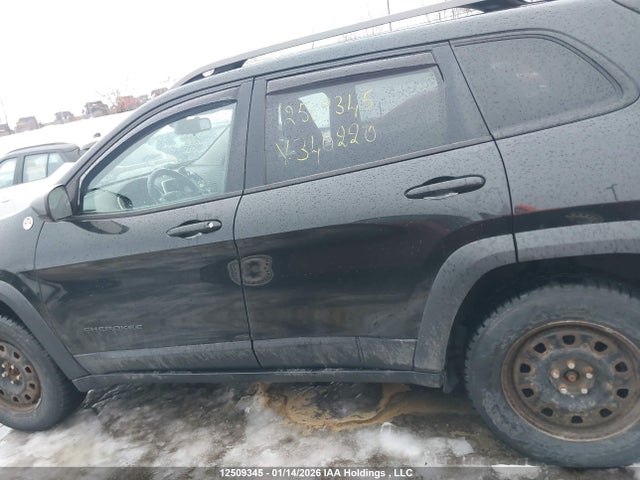 1C4PJMBS1GW340220 Jeep Cherokee Trailhawk