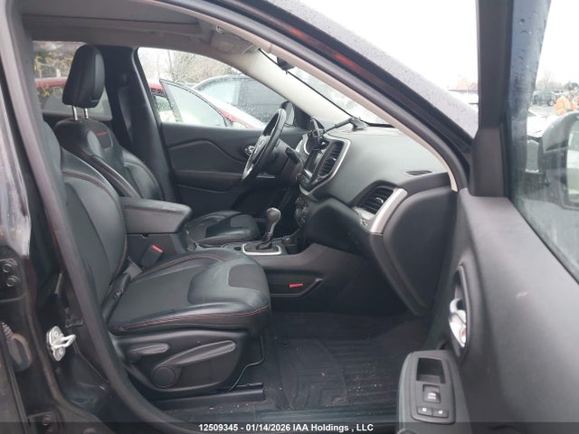 1C4PJMBS1GW340220 Jeep Cherokee Trailhawk