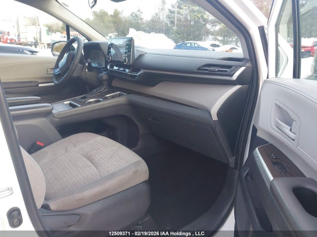 5TDGRKEC3NS109494 Toyota Sienna Le/xle/xse/limited/platinum