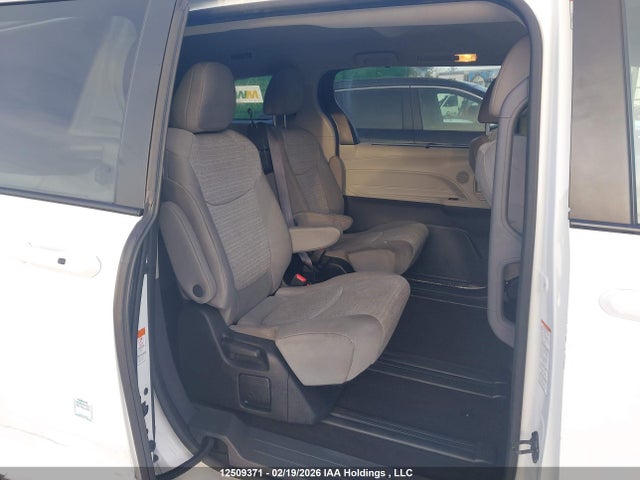 5TDGRKEC3NS109494 Toyota Sienna Le/xle/xse/limited/platinum