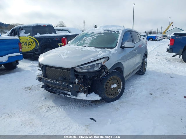 KM8J2CA43HU558216 Hyundai Tucson
