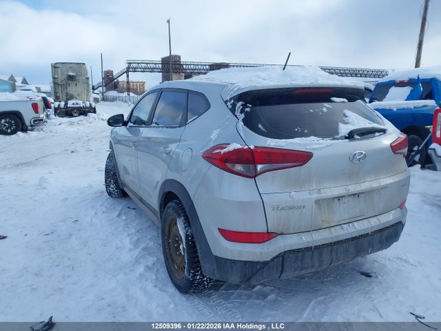 KM8J2CA43HU558216 Hyundai Tucson
