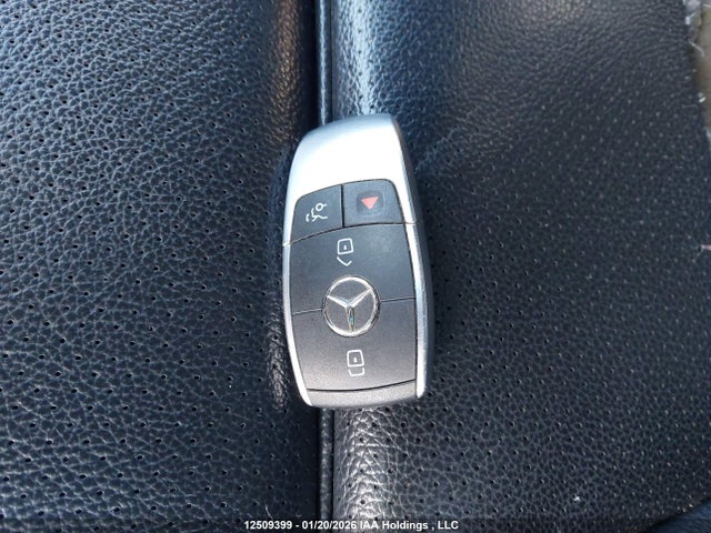 55SWF8EB5KU289185 Mercedes-Benz C 300 4matic