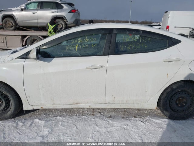 2013 Hyundai Elantra Gls/limited მანქანა იყიდება აუქციონზე, vin: 5NPDH4AEXDH293247, აუქციონის ნომერი: 12509429