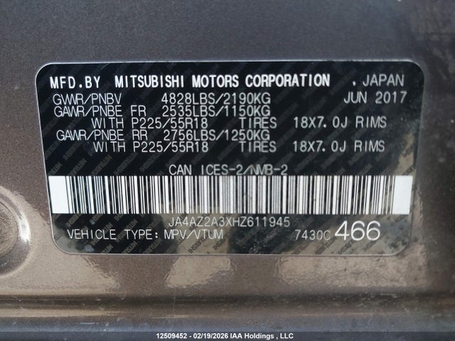 JA4AZ2A3XHZ611945 Mitsubishi Outlander Es
