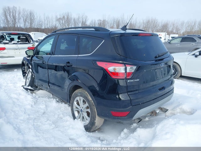 1FMCU9HD1JUC83382 Ford ESCAPE SEL