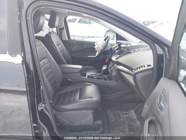1FMCU9HD1JUC83382 Ford ESCAPE SEL