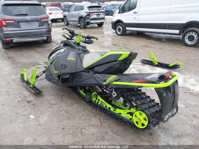 12509510 :رقم المزاد ، 4UF18SNW9JT110981 vin ، 2018 Arctic Cat  مزاد بيع