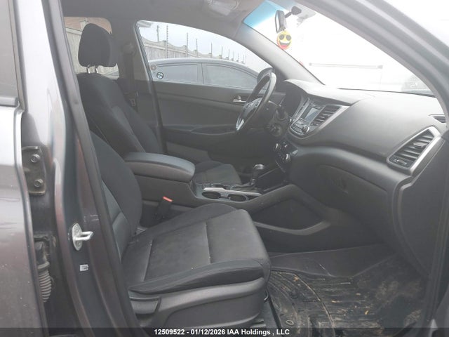 KM8J3CA42GU212069 Hyundai Tucson Limited/sport And Eco/se