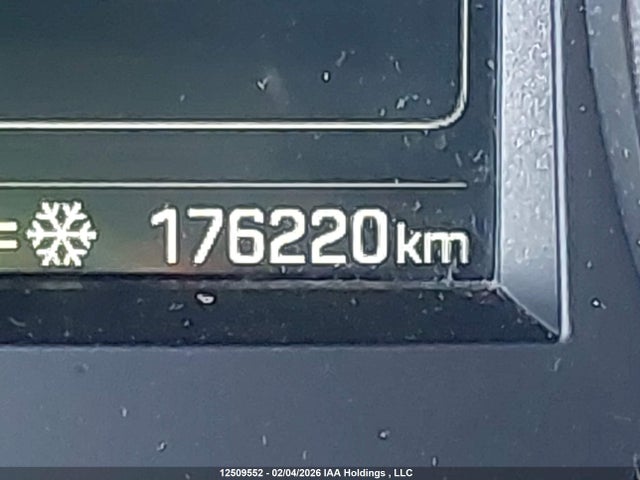 5NMZUDLB5HH044765 Hyundai Santa Fe Sport 2.4 Se
