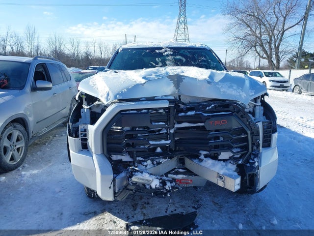 Продаж на аукціоні авто 2024 Toyota Tundra Hybrid Limited 4x4, vin: 5TFWC5EC5RX006608, номер лоту: 12509641