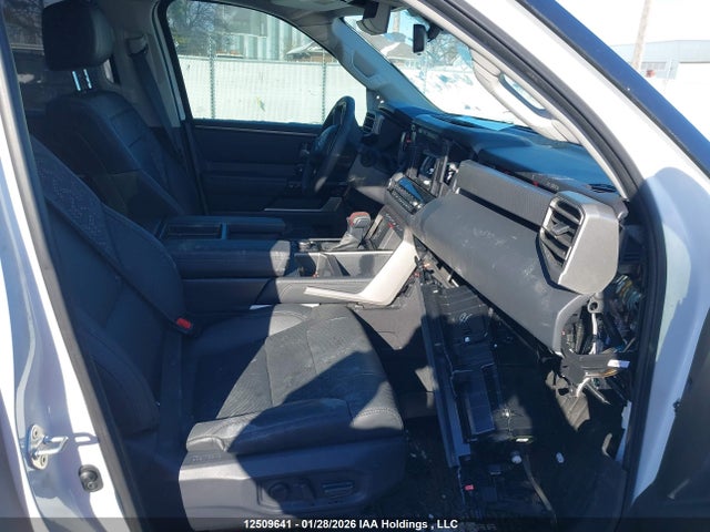 Продаж на аукціоні авто 2024 Toyota Tundra Hybrid Limited 4x4, vin: 5TFWC5EC5RX006608, номер лоту: 12509641