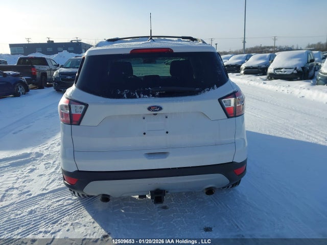 1FMCU9GD1JUC65370 Ford ESCAPE SE