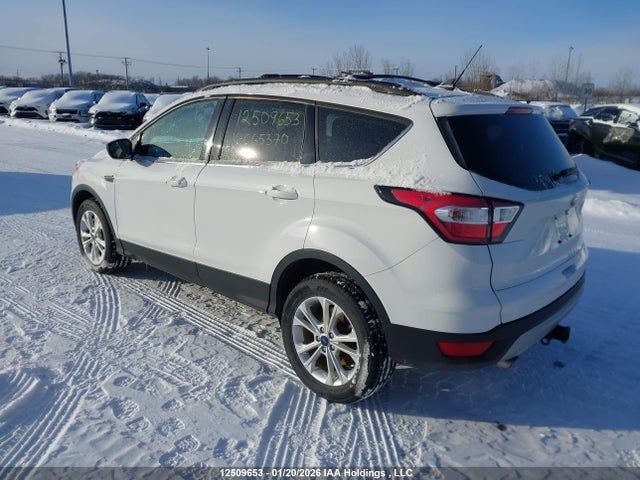 1FMCU9GD1JUC65370 Ford ESCAPE SE