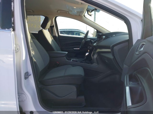 1FMCU9GD1JUC65370 Ford ESCAPE SE