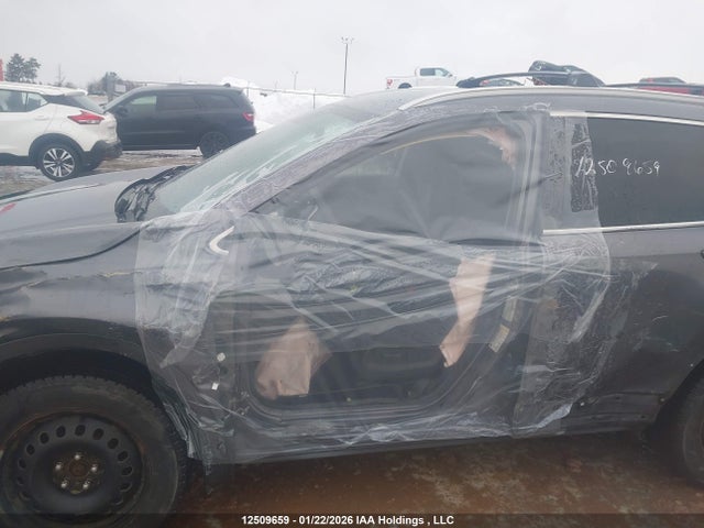 2HKRW2H52JH109047 Honda CR-V EX